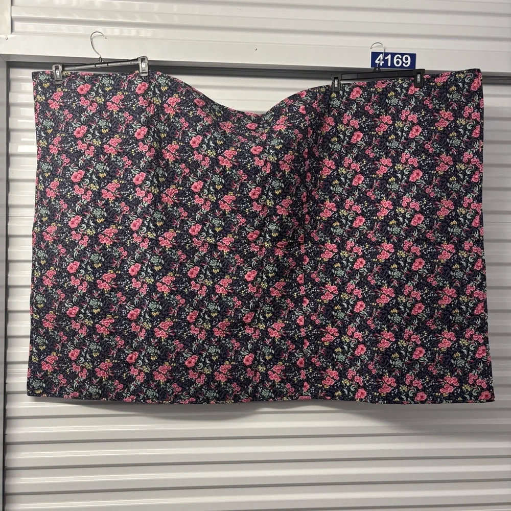 Handcrafted Pink and Burgundy Quilt Throw - Picture 4 of 4